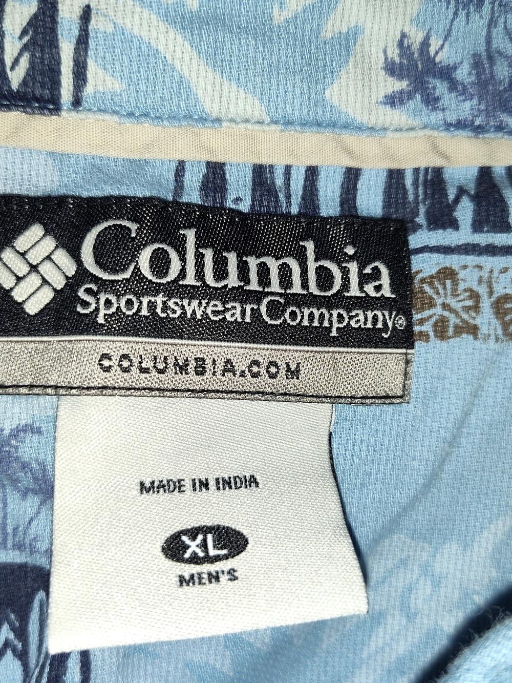 Columbia Men's Light Blue Tropical Print Short Sleeve Button-Down Shirt - Picture 4 of 5